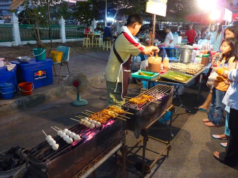 phayao-sunday-night-market-2